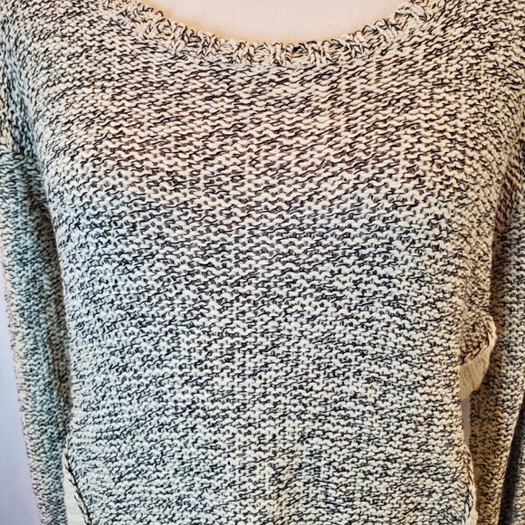 NWT RAZZLE DAZZLE SZ S/P Women's Long Sleeve Pullover Sweater Beige/Cream/Black - Picture 2 of 9